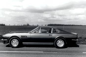 Модель Aston Martin V8 выпускалась с 1972 по 1989 год.