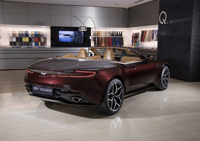 Астон Мартин db11 volante